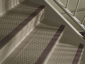 Raised Rubber Stairtread